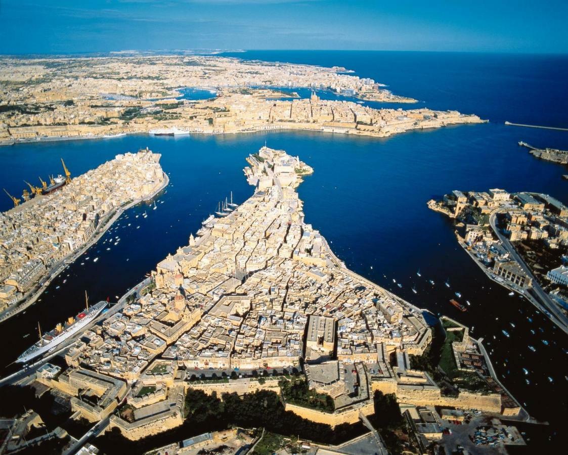 Apartment In Historical Building - Grand Harbour Valletta Exterior photo